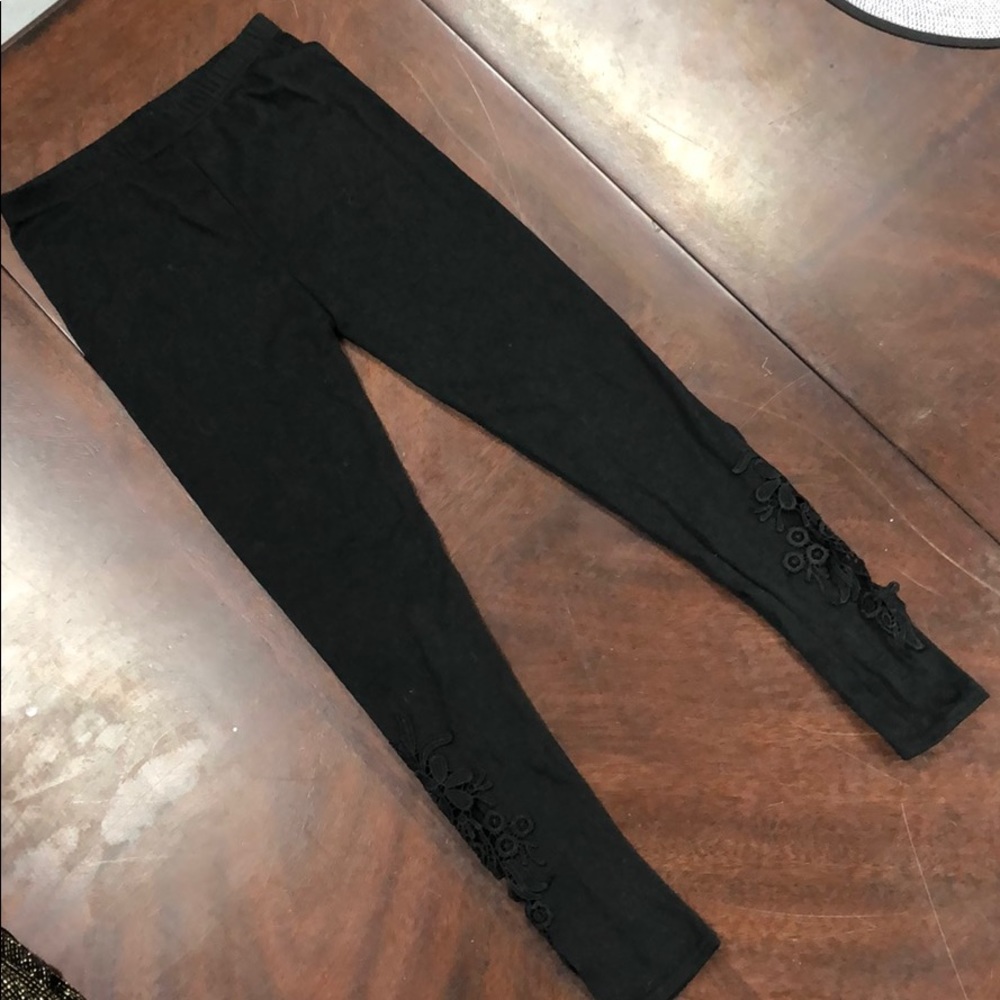 Floral embroidered leggings